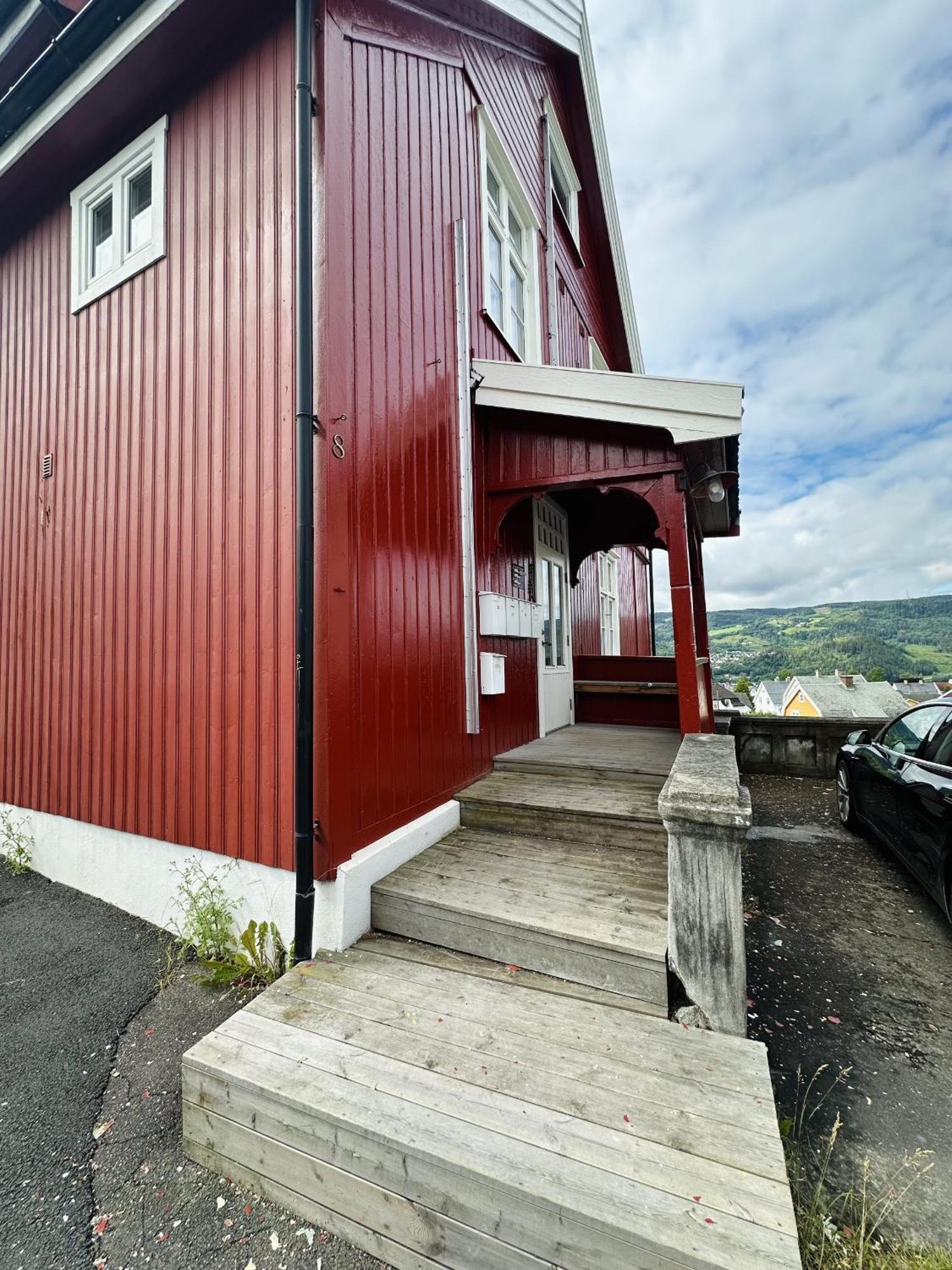 Toppleilighet I Sentrum Av Lillehammer Eksteriør bilde